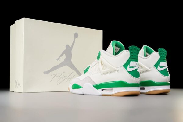 AIR JORDAN 4 Retro A Ma Maniére Violet Ore - Image 6